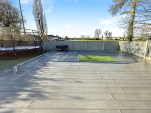 Rear Decking Area- click for photo gallery